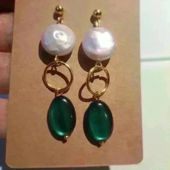 18k gold plated Earrings, pear, green stone and gold components - Picture 4 of 4